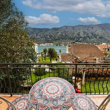 Apartmani F&M Kotor Buitenkant foto