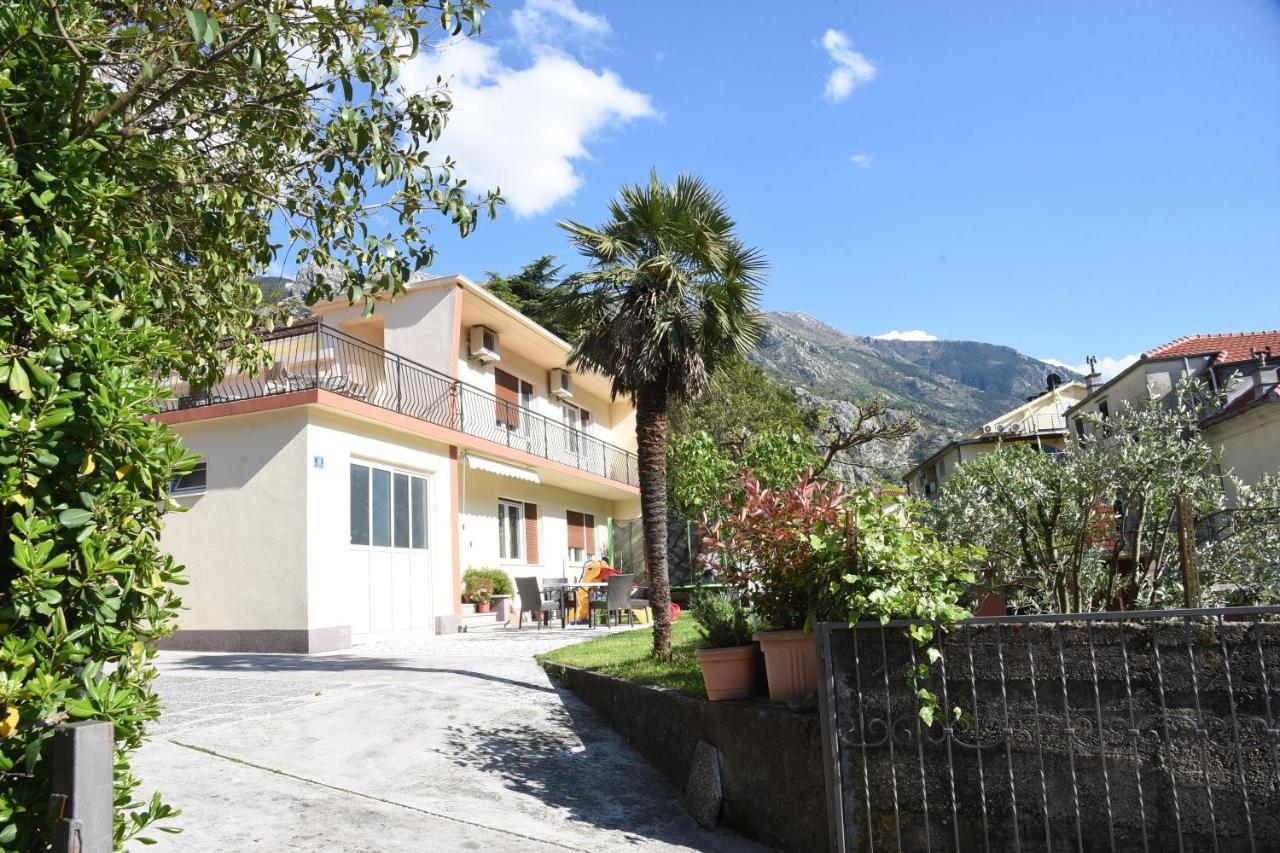 Apartmani F&M Kotor Buitenkant foto