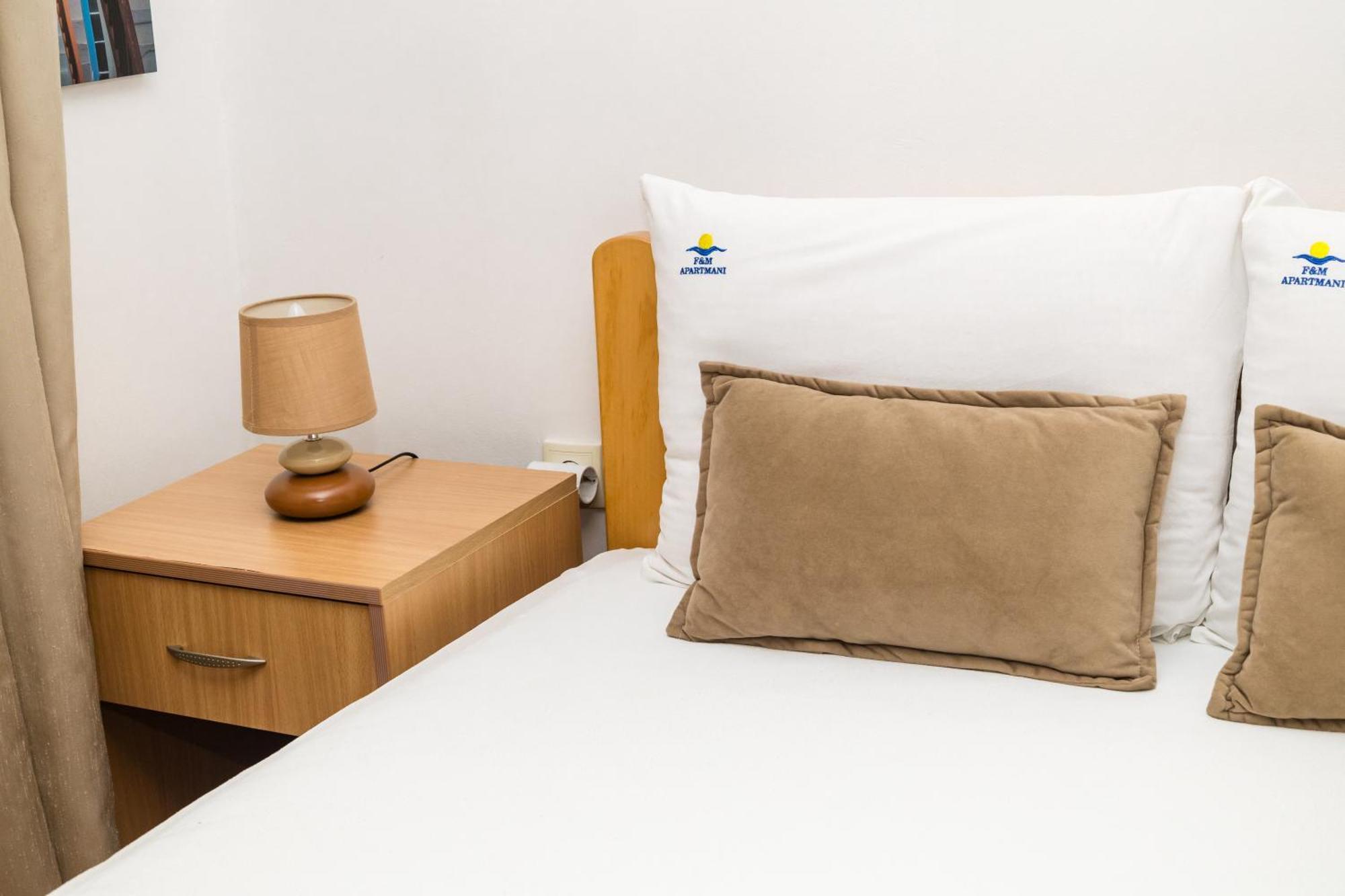 Apartmani F&M Kotor Buitenkant foto