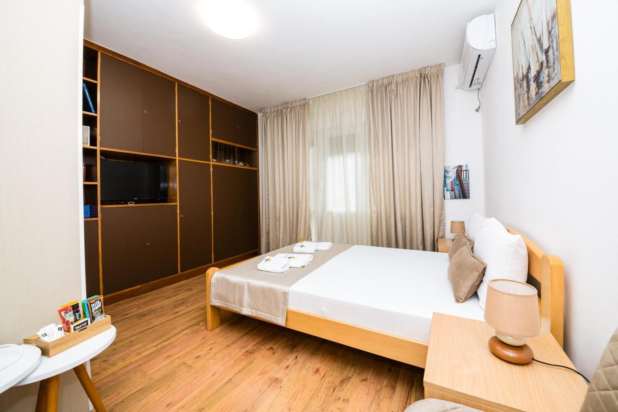 Apartmani F&M Kotor Buitenkant foto